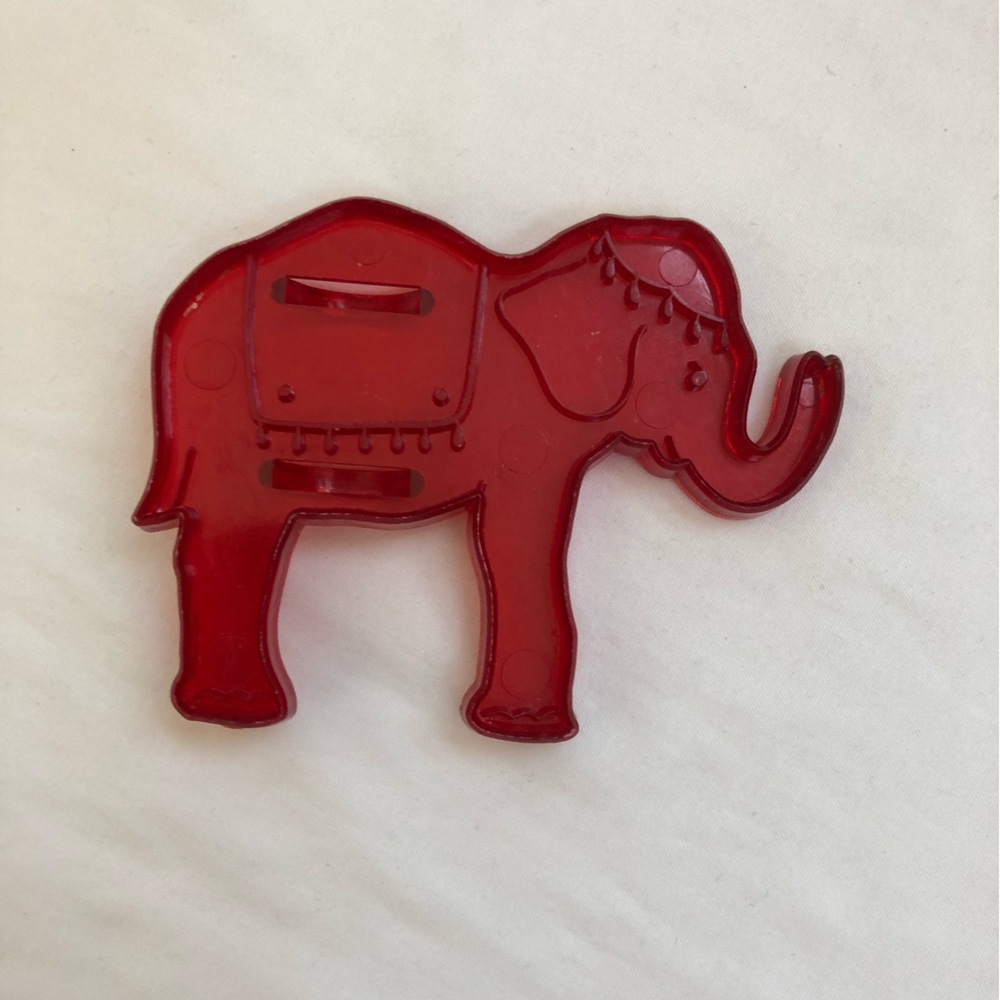 9 Cookie Cutters Red Plastic Translucent Vintage Animals Circus Pony Lamb Bear - Picture 10 of 12